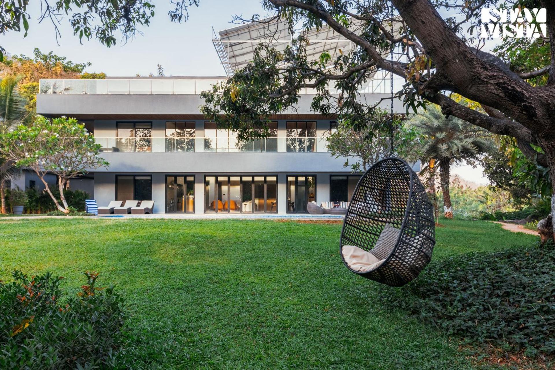 Reflection House By Stayvista With Pool, Terrace Bar, Indoor Games & Exquisite Interiors In A Nutshell 阿里巴格 外观 照片
