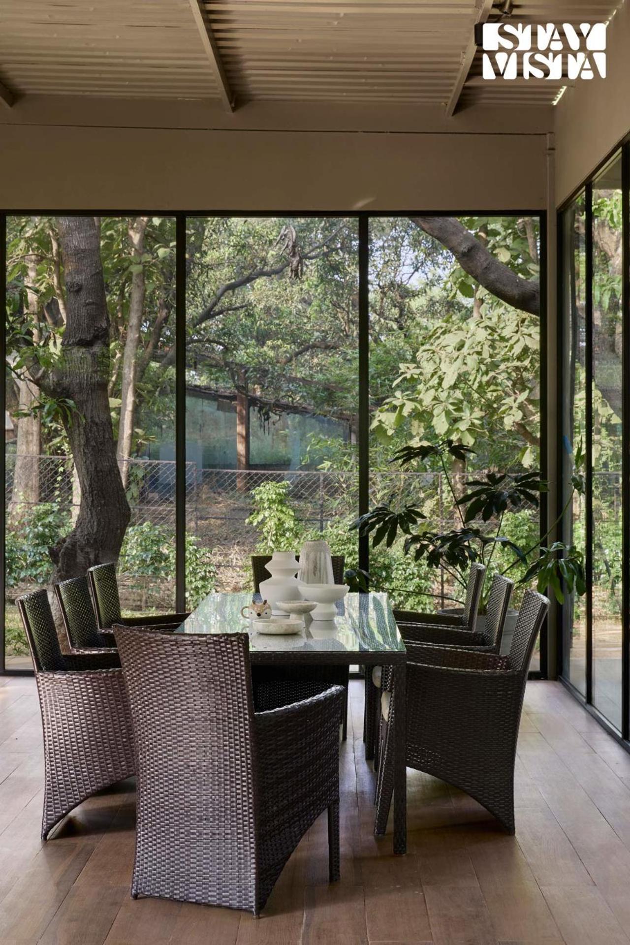 Reflection House By Stayvista With Pool, Terrace Bar, Indoor Games & Exquisite Interiors In A Nutshell 阿里巴格 外观 照片